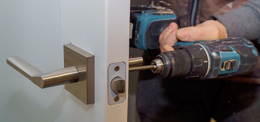 Broken Door Handle Lock Repair in Gold River, California